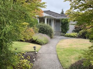 2652 37th Ave W, Seattle, WA 98199