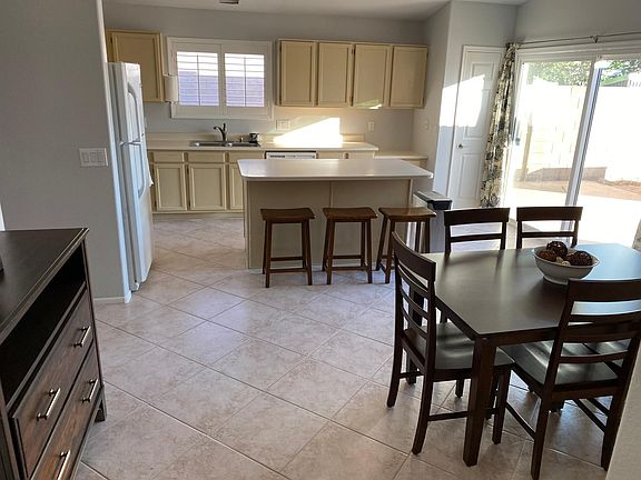 5th image of 3135 W Salter Dr