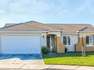 693 Claret Ct, Los Banos, CA 93635