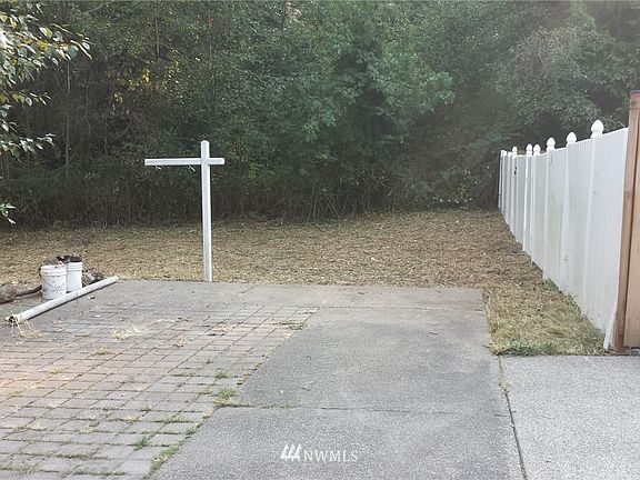 5th image of 7722 190th Avenue E