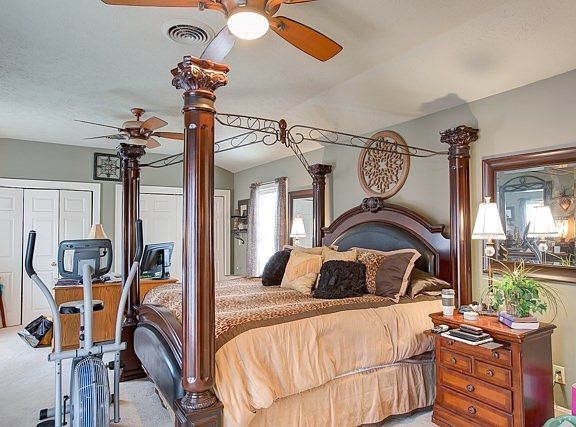 2nd image of 1217 Farrier Pl