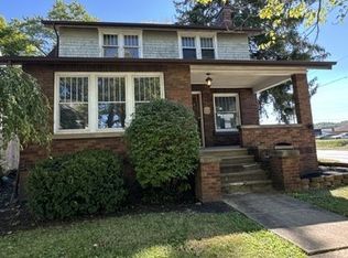 406 N Market St, East Palestine, OH
