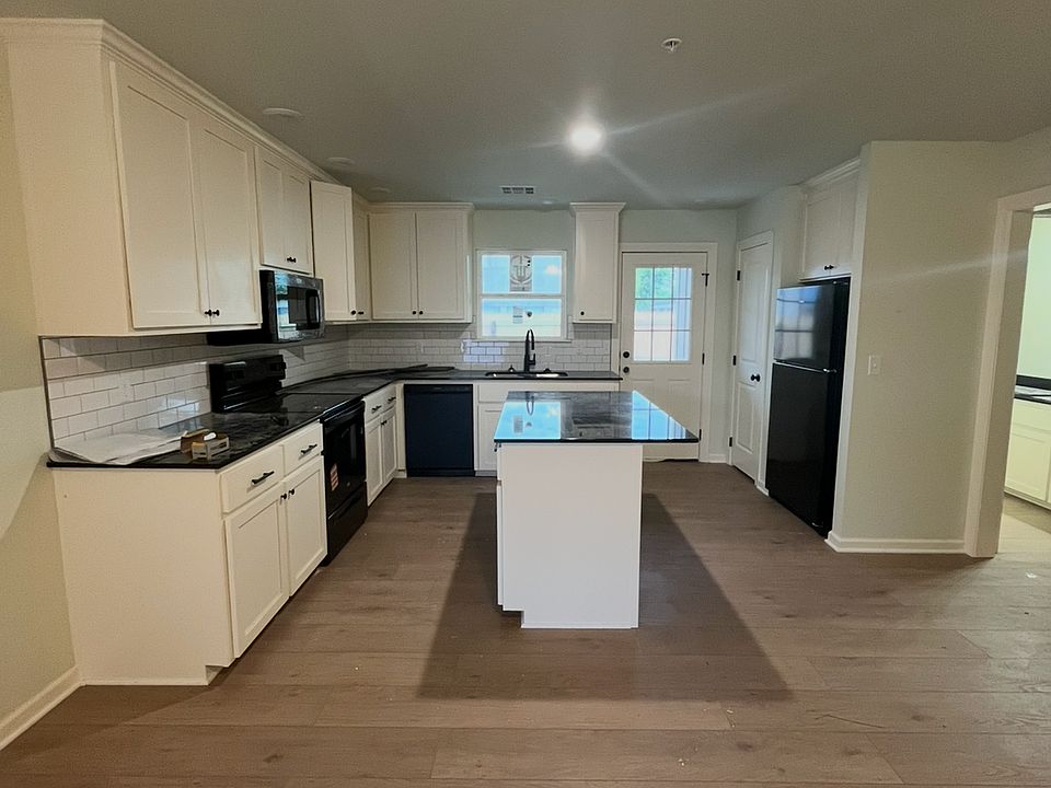 2nd image of 203 S Davis Ave #D