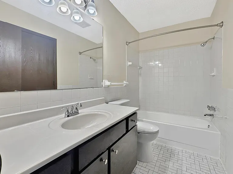 Wheelock Ridge Villa — Photo 18