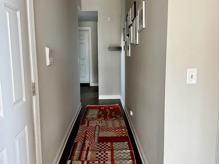 1122 N Oakley Blvd #D — Photo 8