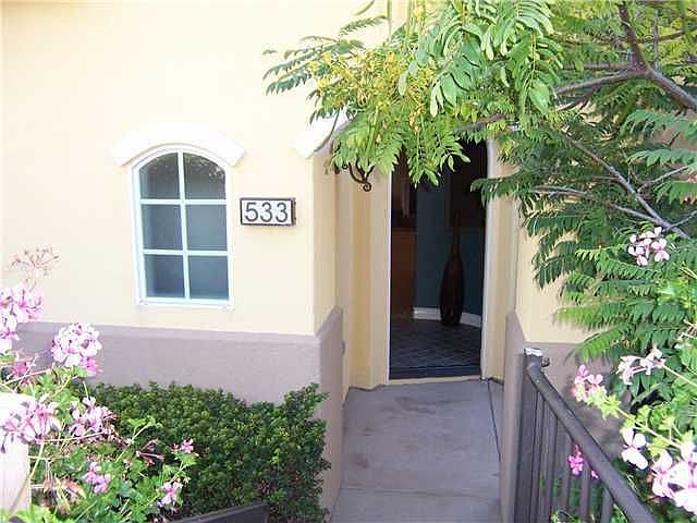 1st image of 533 N Cedros Ave