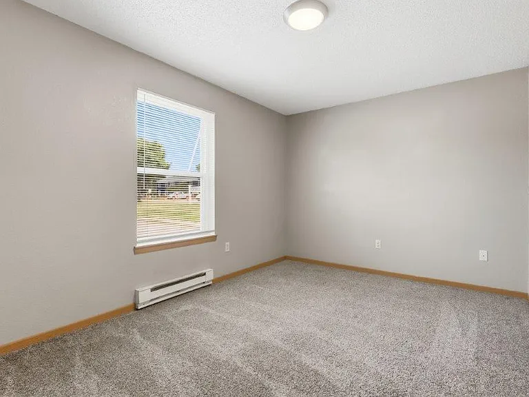Campus View Apartments — Photo 12