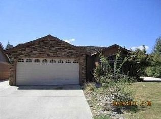 1001 N Steven Ave, Farmersville, CA 93223