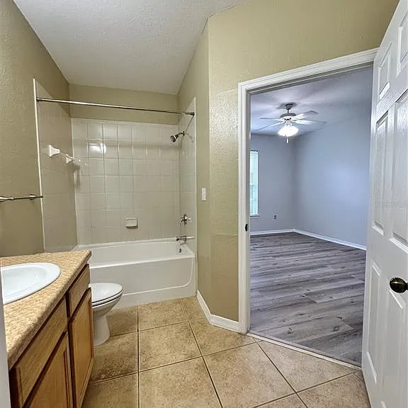10023 Courtney Palms Blvd #101 — Photo 11