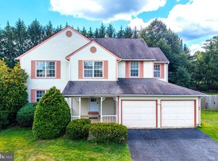 221 Winchester Dr, Horsham, PA 19044