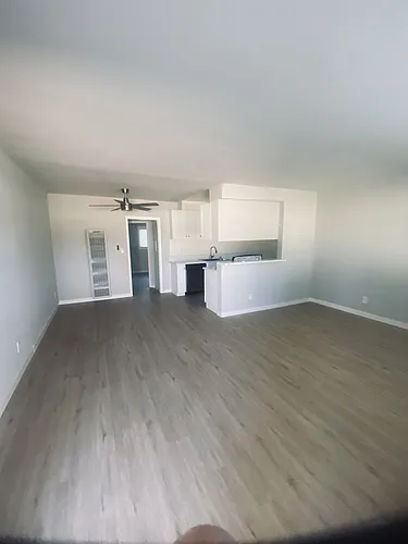 18606 Burbank Blvd #7 Photo 1