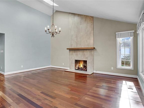 2nd image of 201 Fielding Lewis Dr
