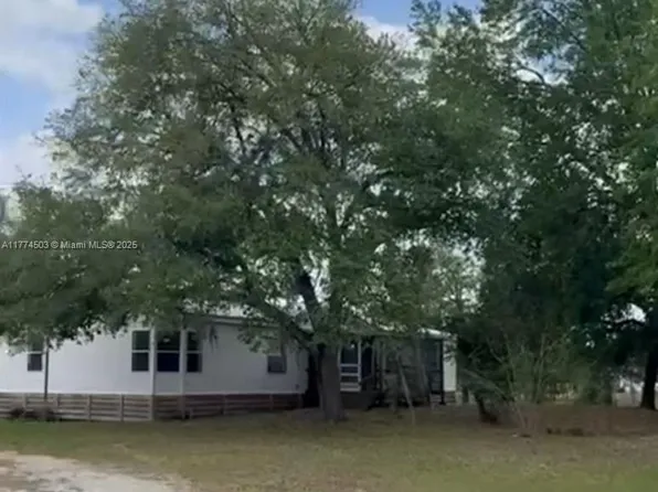 5325 Pioneer 23rd St, Clewiston, FL 33440