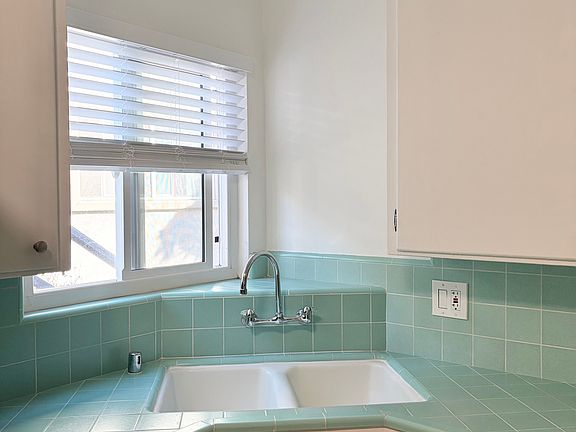 Kitchen sink