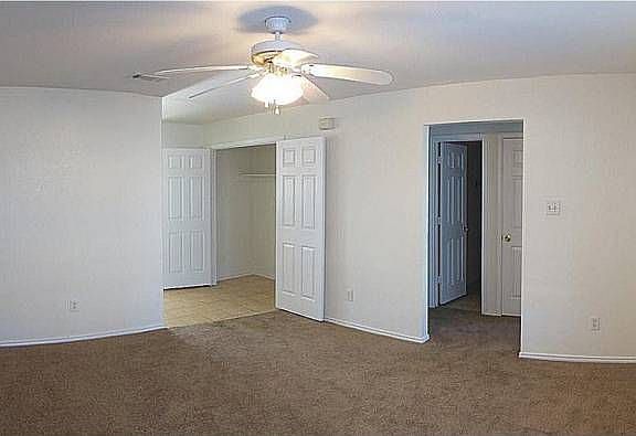 2nd image of 1308 Dugger Cir APT B