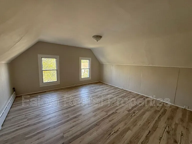 228 3rd St #3 — Photo 3