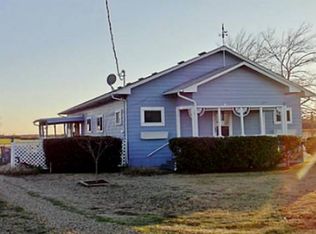 824 E 8th St, Ferris, TX 75125