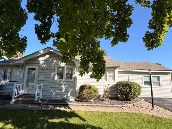 7432 W 109th St, Worth, IL 60482
