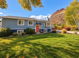 102 Davis Cir, Palisade, CO 81526