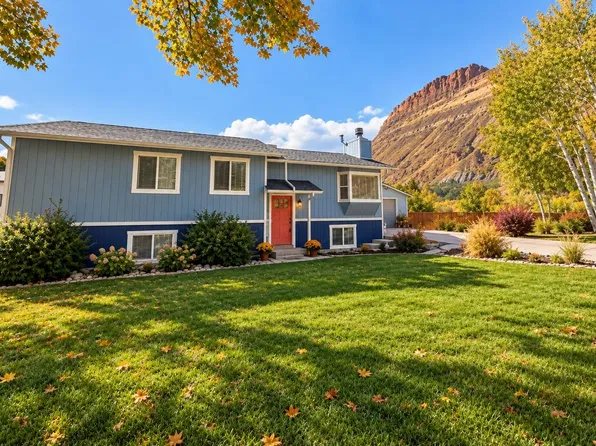 102 Davis Cir, Palisade, CO 81526