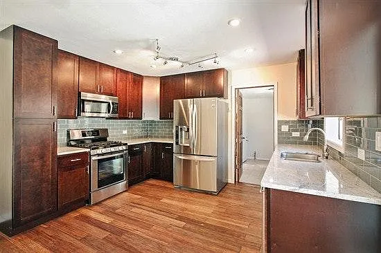 1562 N Harrison St — Photo 4