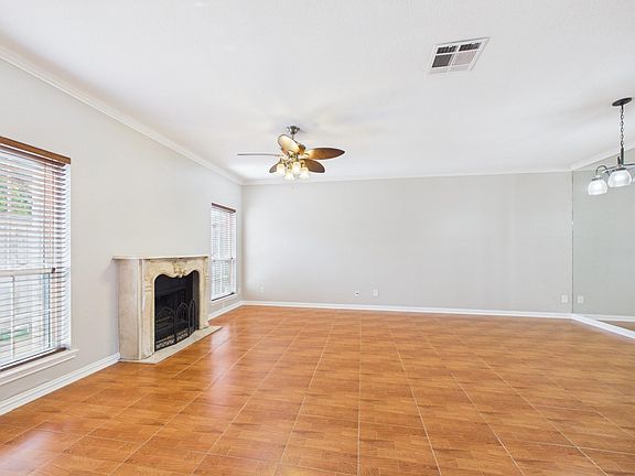 2nd image of 4001 Tanglewilde St APT 709