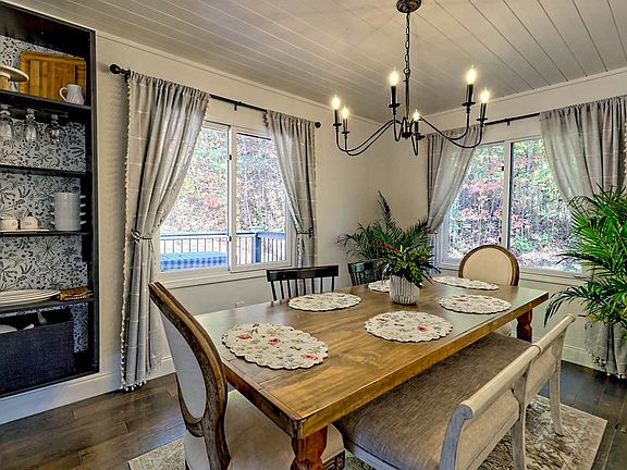 3rd image of 107 Yunai Cir