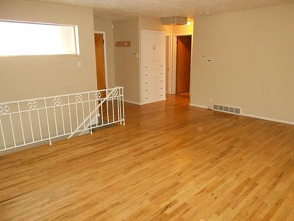 3rd image of 1324-1326 E Downington Ave