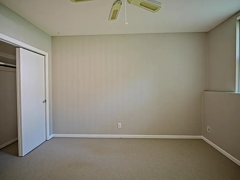 3 Tara Dr #4 — Photo 10