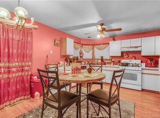 2101 Mill Pond Dr, South Windsor, CT 06074