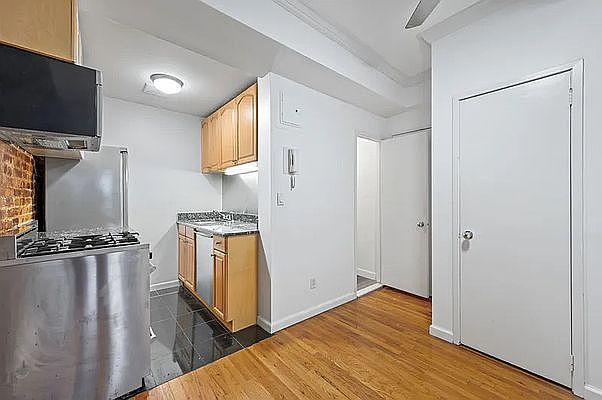 1st image of 425 E 78th St APT 1E