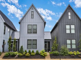 978 Summit St, Columbus, OH 43201
