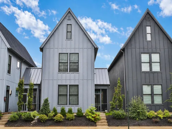978 Summit St, Columbus, OH 43201