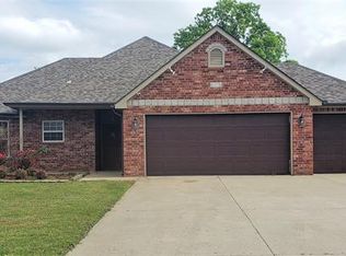 8070 Silverado Rd, Claremore, OK 74019