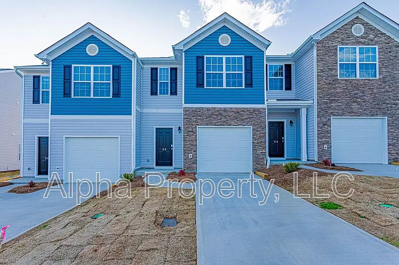 3 bed, 2.5 bath, 1412 sqft, $1,650 — Photo 2