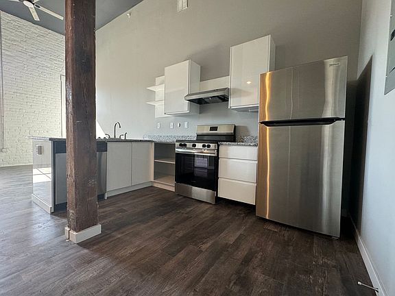5th image of 322 S Patterson Blvd #208