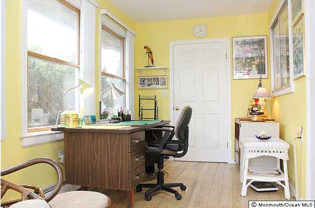 2nd image of 4 W Key West Court