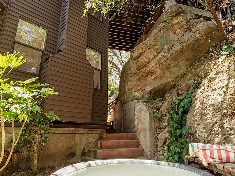 Cave Way — Photo 18