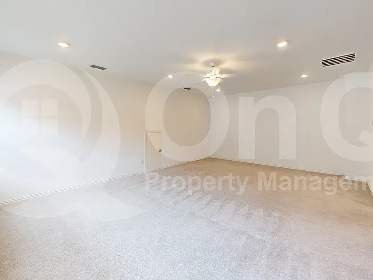 3285 Dover Dr — Photo 11
