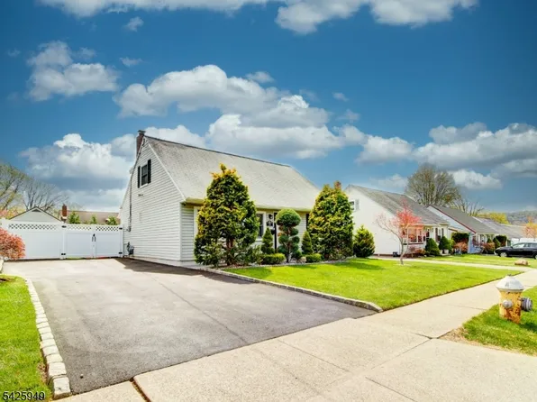 23 Clara Pl, Cedar Grove Twp., NJ 07009