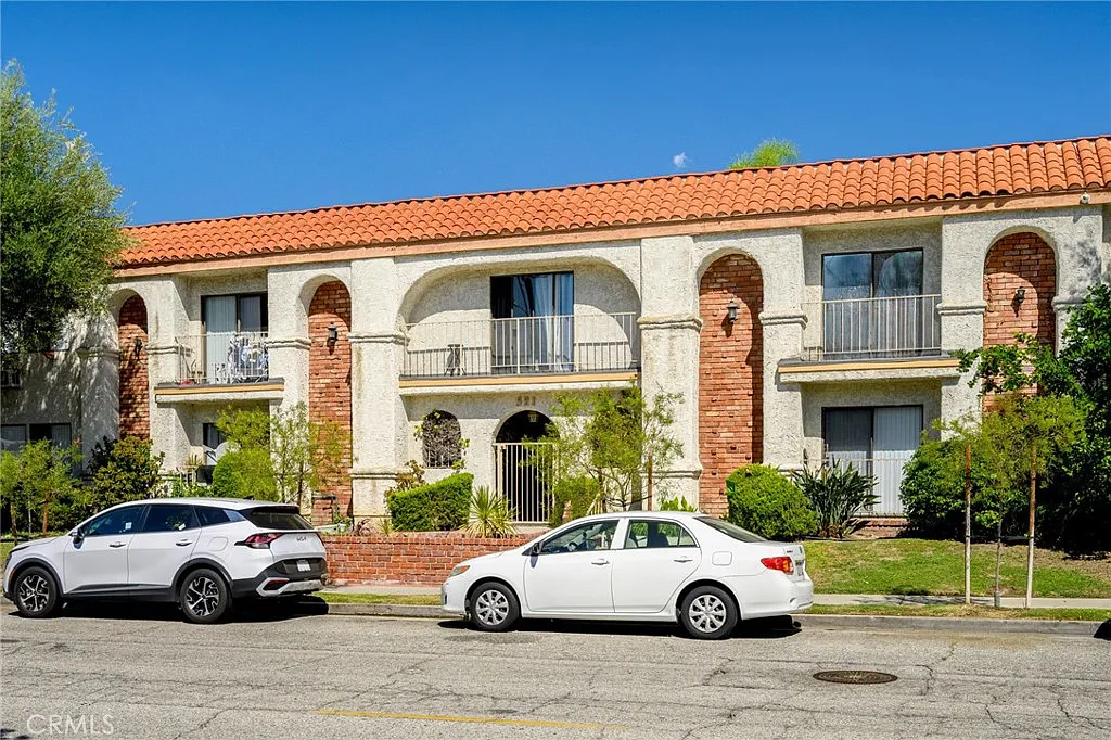 521 E Lomita Ave — Photo 1