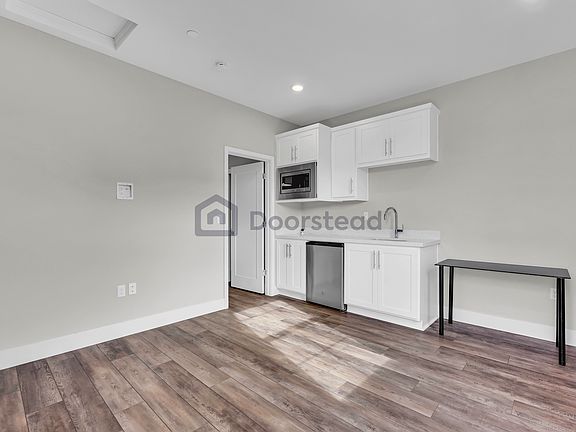 4th image of 5431 Kusnick Ave #1