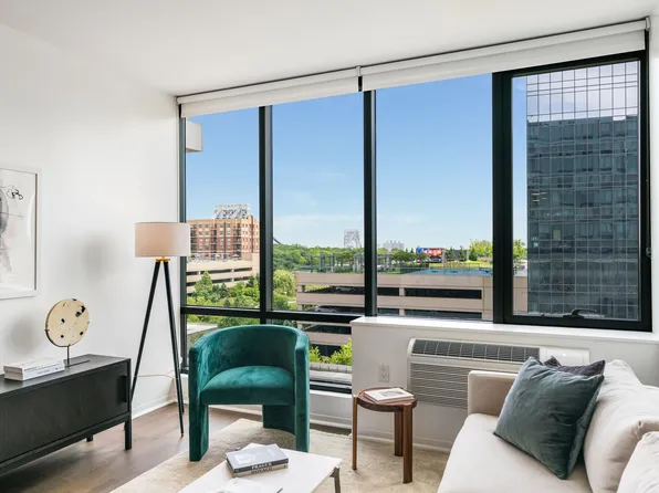 2030 Hudson Street image 11 of 284