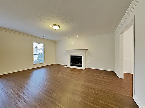 2nd image of 815 Dowry Ln