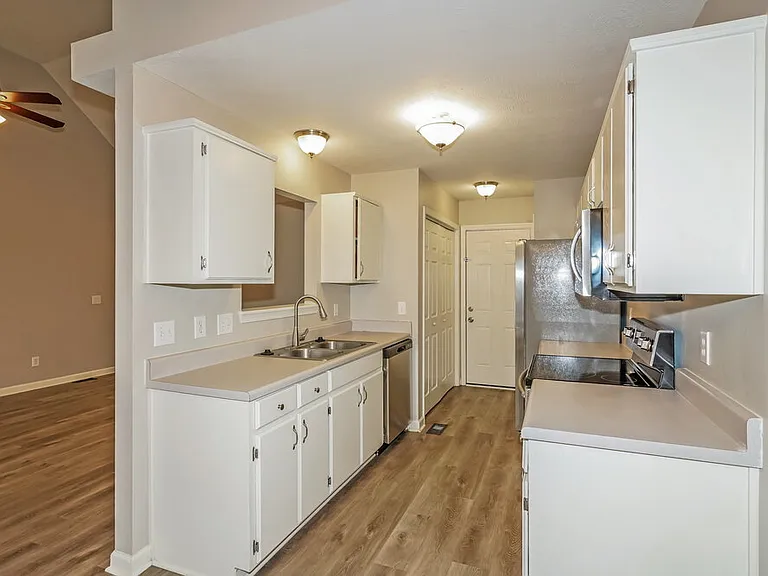 511 Parrish Way — Photo 8