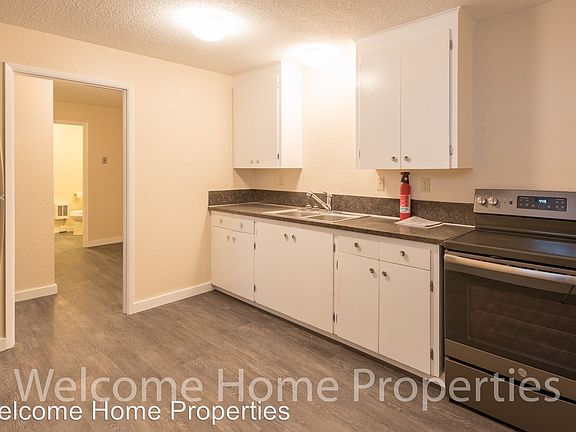 2nd image of 521 SE Date Ave #A