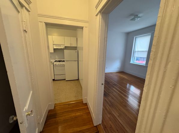 122 Warren St APT 12