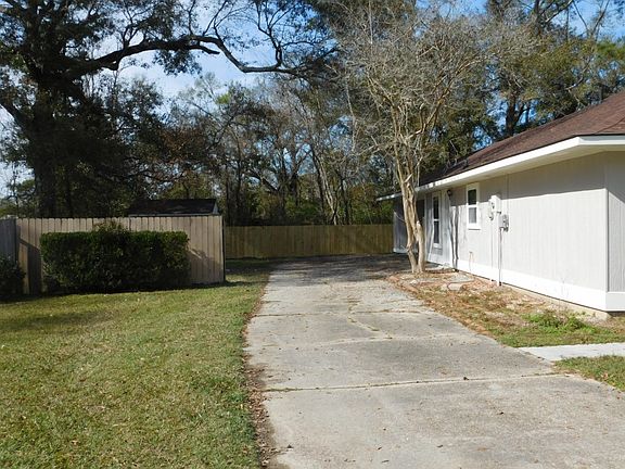 3rd image of 26483 Shadow Brook Ave