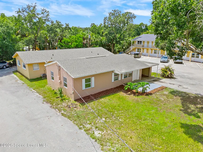 87 NW Irwin Ave — Photo 30