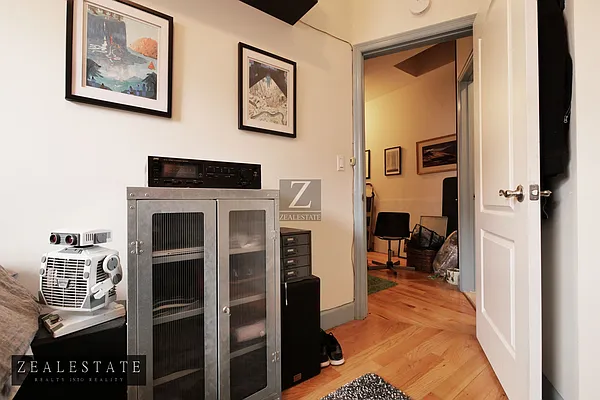 Rented by ZealEstate Group Inc | media 31